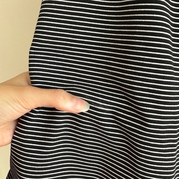 Lululemon Cool Racerback Tank Top, Black and White Striped, Size 4 - Picture 6 of 16